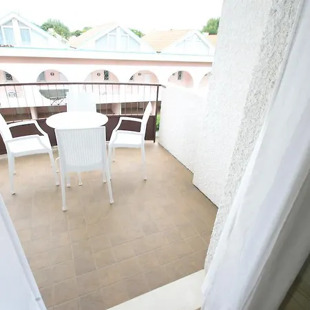 Albaluisa Apartament *