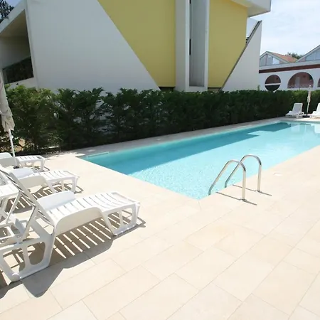 Apartment Albaluisa