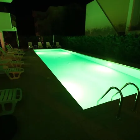 Albaluisa Apartment