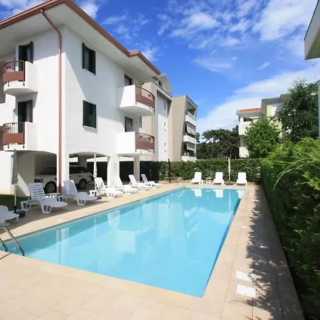 Albaluisa Apartment